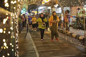 BIB: 4743
                            <button type="button" onclick="openModal(26274477)" class="btn btn-primary btn-sm float-right btn-popup" data-toggle="modal" data-target=".modal-high-quality">
                        <i class="fas fa-shopping-cart"></i> Add to Cart
                    </button>
                                            <button type="button" onclick="isThisMe(26274477, true)" class="btn btn-success btn-sm float-right btn-popup btn-isme hidden" data-toggle="tooltip" data-placement="bottom" title="นี่คือรูปของคุณใช่ไหม คลิกที่นี่เพื่อเอาเข้าอัลบั้ม">
                        <i class="fas fa-plus"></i> Add to album
                    </button>
                    <button type="button" onclick="isThisMe(26274477, false)" class="btn btn-warning btn-sm float-right btn-popup btn-isnotme hidden">
                        <i class="fas fa-ban"></i> Remove from album
                    </button>